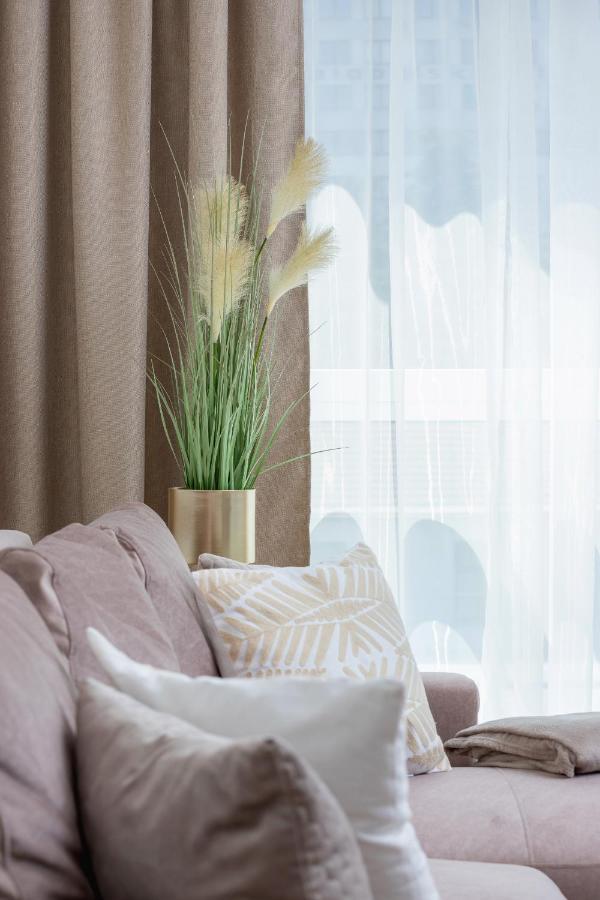 Apartment With Balcony & Parking Mogilska By Renters Prestige 크라쿠프 외부 사진